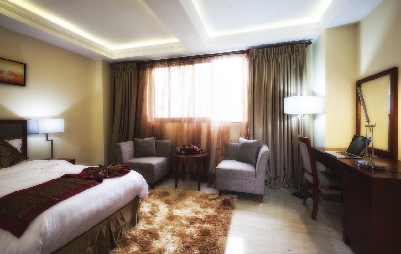 The Mosaic Hotel Addis Abeba Esterno foto