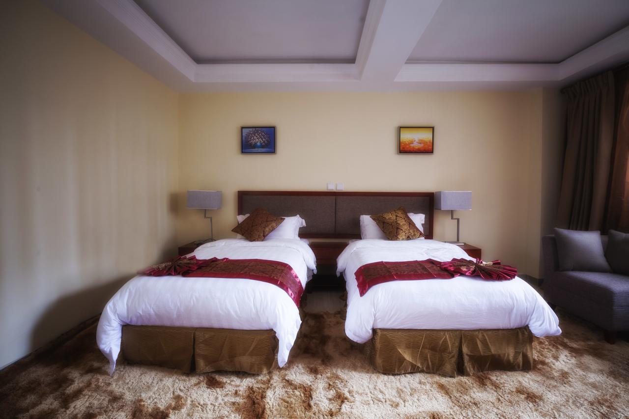 The Mosaic Hotel Addis Abeba Esterno foto