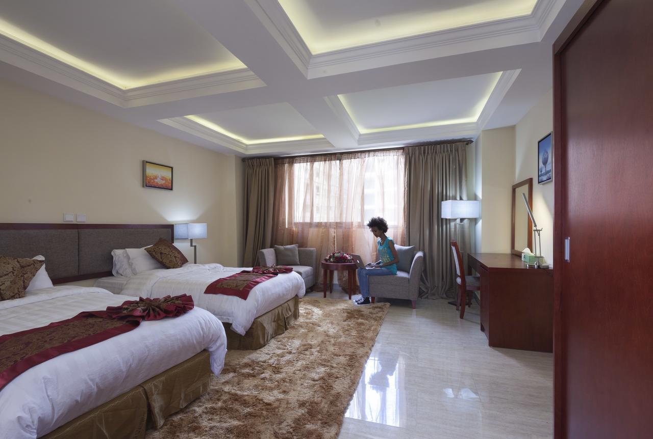 The Mosaic Hotel Addis Abeba Esterno foto