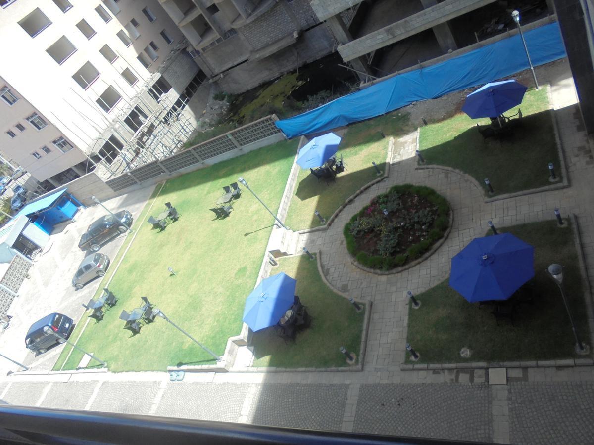 The Mosaic Hotel Addis Abeba Esterno foto