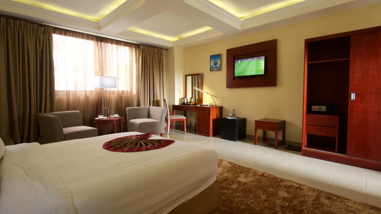 The Mosaic Hotel Addis Abeba Esterno foto