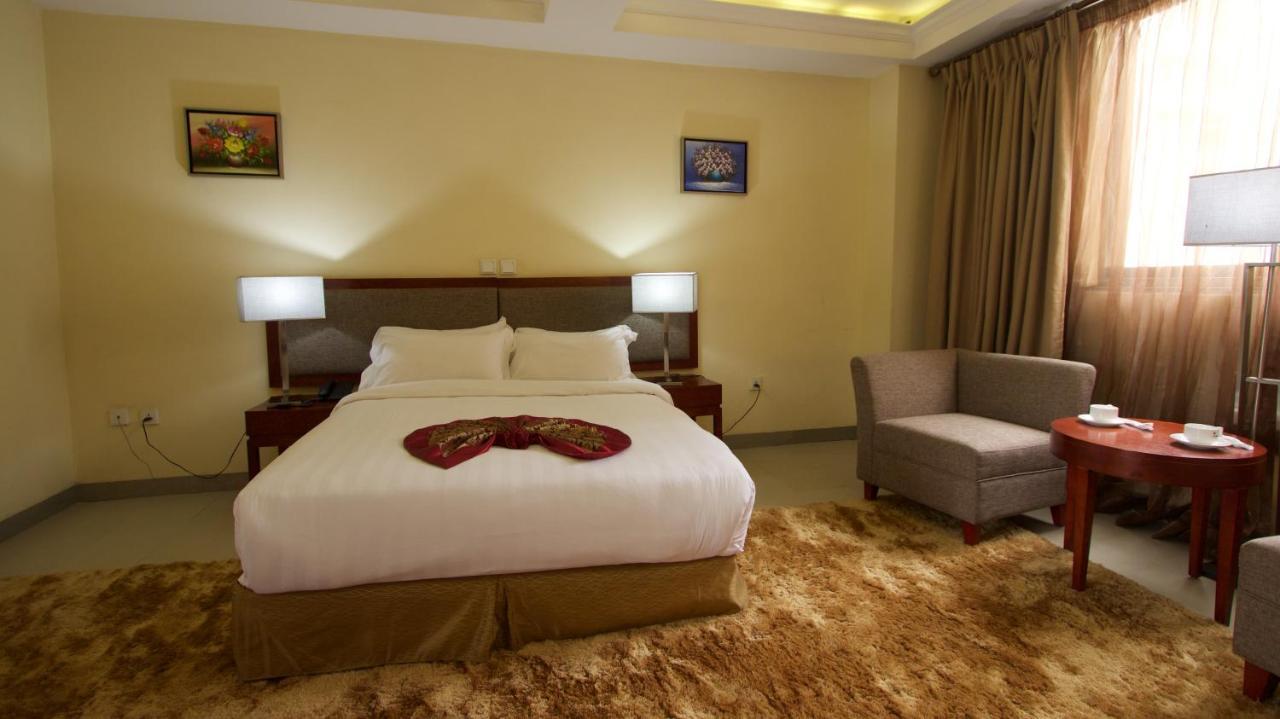 The Mosaic Hotel Addis Abeba Esterno foto