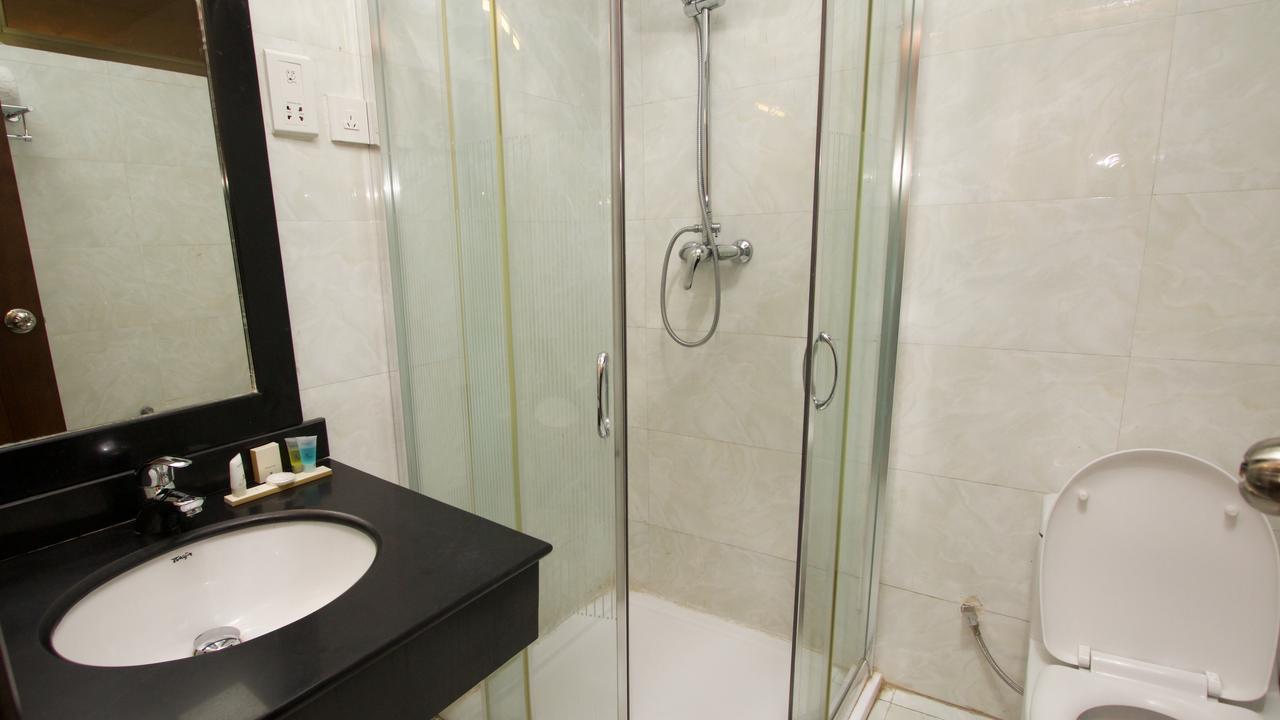 The Mosaic Hotel Addis Abeba Esterno foto