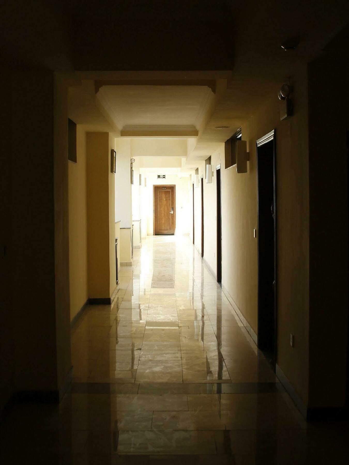 The Mosaic Hotel Addis Abeba Esterno foto